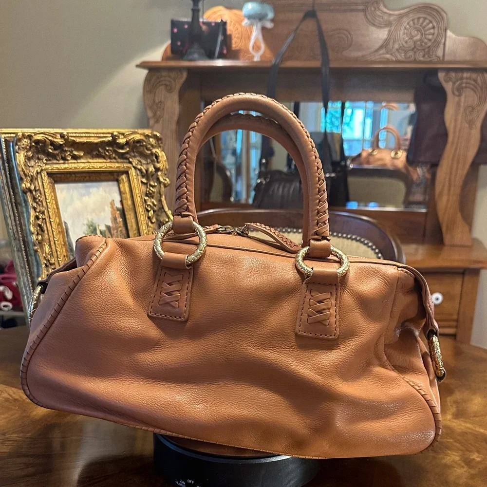 Sexy camel Tan Leather Handbag - Picture 16 of 17